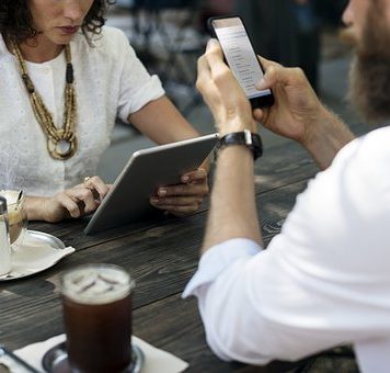 Unia inwestuje w hotspoty i powszechny dostęp do internetu