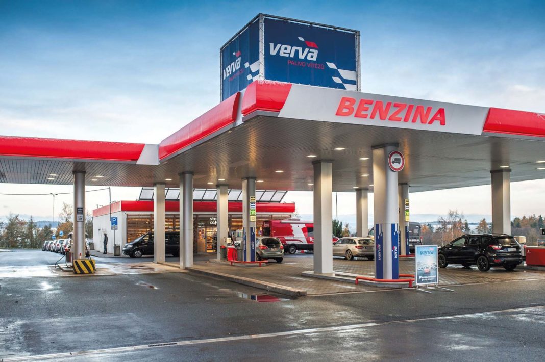 Benzina_stacja paliw