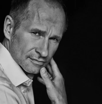 Wywiad z Maciejem Lubiakiem